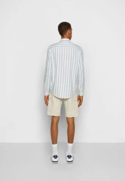 Pier One Overhemd -Light Blue/White 13 Pier One Overhemd -Light Blue/White -Heren Kledingwinkel 11e4d79f744648cc9aef0b3334080fcb