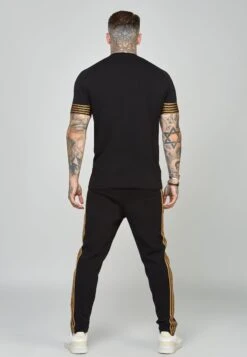 SikSilk Elastic Cuffed- T-Shirt Print - Black 9 SikSilk Elastic Cuffed- T-Shirt Print - Black -Heren Kledingwinkel 1479ee523d304c71b443732f88fb4cf2