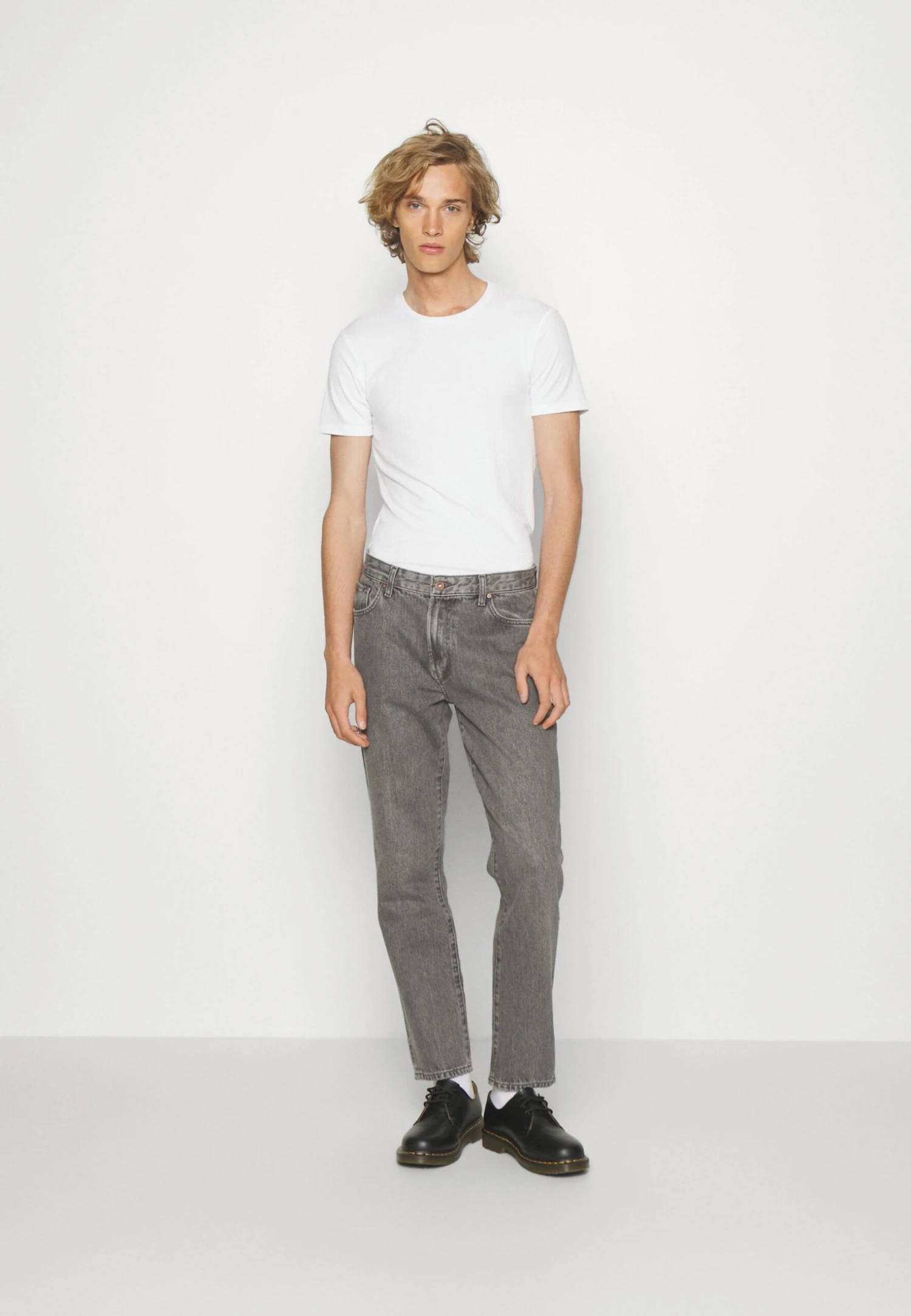 Pier One Mid Raise Straight Fit - Relaxed Fit Jeans - Grey Denim 4 Pier One Mid Raise Straight Fit - Relaxed Fit Jeans - Grey Denim - Afbeelding 2