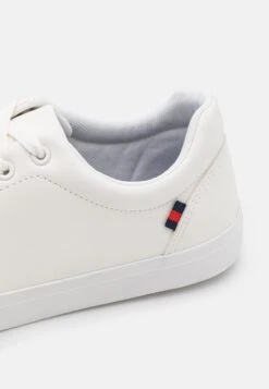 Pier One Unisex - Sneakers Laag - White 13 Pier One Unisex - Sneakers Laag - White -Heren Kledingwinkel 1e08045fec014ab382da64da74b462a7