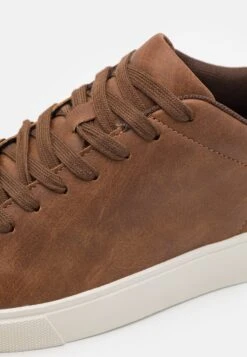 Pier One Unisex - Sneakers Laag - Cognac -Heren Kledingwinkel 1ede9a8d3f614add9e57eb38fcd5178b