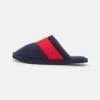 Pier One Unisex - Pantoffels - Dark Blue/Red -Heren Kledingwinkel 235bd992fafa4c2c861f165a2a5d1e04