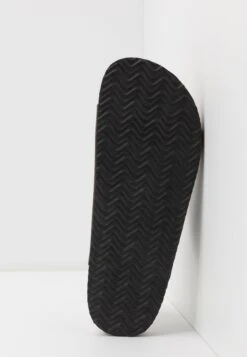 Pier One Unisex - Pantoffels - Brown -Heren Kledingwinkel 23e143c048ee4fd8b5e22a3556ccfbfb