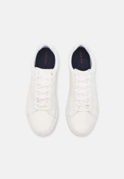 Pier One Unisex - Sneakers Laag - White 11 Pier One Unisex - Sneakers Laag - White -Heren Kledingwinkel 3747494760f54e24afa52bab7dfce4dd