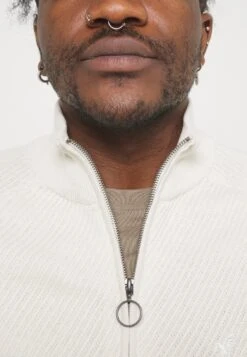 Pier One Vest - Off White -Heren Kledingwinkel 4ec364bc28aa4ee59f70e4c7a176fe21