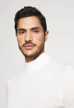 Pier One Trui - White 13 Pier One Trui - White -Heren Kledingwinkel 5f0d1b0fc9994eb4a0ce0d288748551c