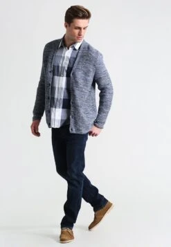 Pier One Basic - Straight Leg Jeans - Dark Blue Denim 9 Pier One Basic - Straight Leg Jeans - Dark Blue Denim -Heren Kledingwinkel 6c1a02ddcf5d41dea4cd13c40af54d07