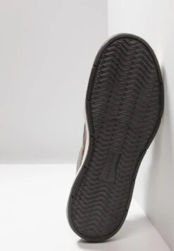 Skechers Moreno - Sneakers Laag - Taupe 12 Skechers Moreno - Sneakers Laag - Taupe -Heren Kledingwinkel 6ea3e5982b3a4b8b917daac804967e26