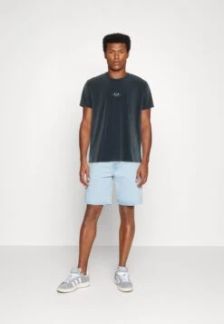 Kaotiko Washed Free Your Mind Unisex - T-Shirt Print - Navy -Heren Kledingwinkel 73bbddcf60f04511a7755858d233dc6d