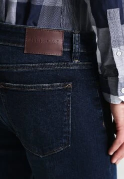 Pier One Basic - Straight Leg Jeans - Dark Blue Denim 12 Pier One Basic - Straight Leg Jeans - Dark Blue Denim -Heren Kledingwinkel 7aa5df5983c44365808e18ddcad2589e