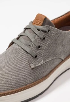 Skechers Moreno - Sneakers Laag - Taupe 13 Skechers Moreno - Sneakers Laag - Taupe -Heren Kledingwinkel 804e7df7e19a4aada0902a8eeb114807