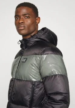 EA7 Emporio Armani Jacket - Winterjas - Black -Heren Kledingwinkel 811cadeb298e43d79cd9759bc9828f6c