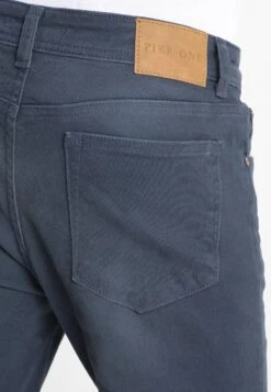 Pier One Coloured Baron - Slim Fit Jeans - Dark Blue 11 Pier One Coloured Baron - Slim Fit Jeans - Dark Blue -Heren Kledingwinkel 8190d0381c3340488df2e1b56401ad3b