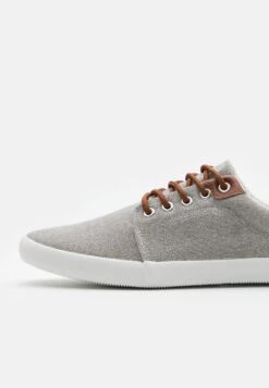 Pier One Unisex - Sneakers Laag - Light Grey -Heren Kledingwinkel 8f5660aa856d43a69db14e309615dd5c