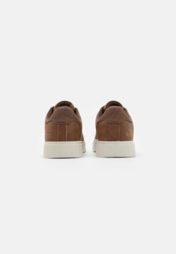 Pier One Unisex - Sneakers Laag - Cognac -Heren Kledingwinkel 8fc46a00bfc54014b9ab0c4b860fd9e9