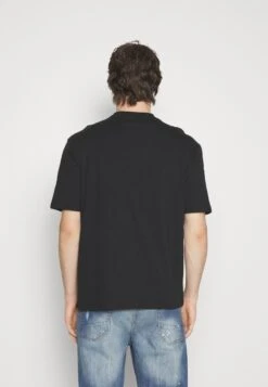 YOURTURN Fallen Schoolzi - T-Shirt Print - Black -Heren Kledingwinkel 92ad55668a4147798c7b544728548f53