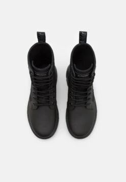 Dr. Martens Combs Ii Unisex - Veterboots - Black -Heren Kledingwinkel a4c06f52e39d4cc288bcf0f9447602de