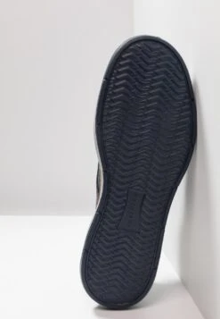 Skechers Moreno - Sneakers Laag - Navy 12 Skechers Moreno - Sneakers Laag - Navy -Heren Kledingwinkel ac7853565eb042ad8439b8997256f5da