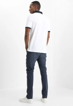 Pier One Coloured Baron - Slim Fit Jeans - Dark Blue 10 Pier One Coloured Baron - Slim Fit Jeans - Dark Blue -Heren Kledingwinkel b125e3781eb6458e8b39dabe0da8f90b