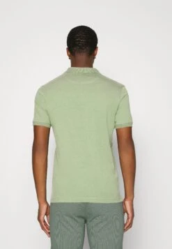 Pier One Poloshirt -Light Green 9 Pier One Poloshirt -Light Green -Heren Kledingwinkel b3996029aa1f420da0742d9ea7033dfe