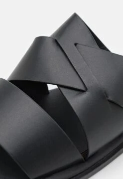 Pier One Muiltjes - Black -Heren Kledingwinkel b50a1b42a3ee4cfaa6748df68bcbfe4c