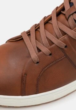Pier One Sneakers Hoog - Cognac -Heren Kledingwinkel b72c2c26a41d4606a44be9f2efeae0dc