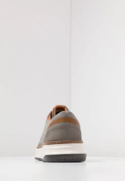 Skechers Moreno - Sneakers Laag - Taupe 11 Skechers Moreno - Sneakers Laag - Taupe -Heren Kledingwinkel b9284f888ed04fde8b234922e1e8138c