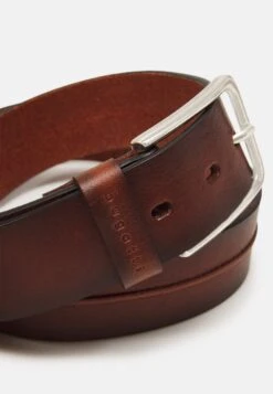 Bugatti Riem - Whisky -Heren Kledingwinkel bc37b74ec4b34cab889936a6168e49fa