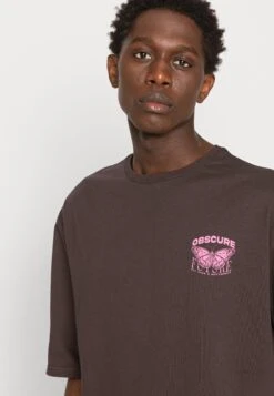 YOURTURN Nostalgia Future Tee Unisex - T-Shirt Print - Brown -Heren Kledingwinkel c005d8a45c934be4a730896b82b831be