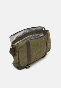 Pier One Schoudertas - Olive -Heren Kledingwinkel c95f05afcf154ffba5430ff67ce716ca