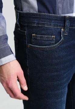 Pier One Basic - Straight Leg Jeans - Dark Blue Denim 11 Pier One Basic - Straight Leg Jeans - Dark Blue Denim -Heren Kledingwinkel cab4c5a817d8404784a40aa6e7e7d551