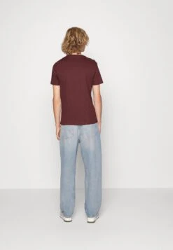 Pier One 5 Pack - T-Shirt Basic - Bordeaux/Light Grey/Brown -Heren Kledingwinkel d55cab10d6ca40b0b3ad8037a2f594fd
