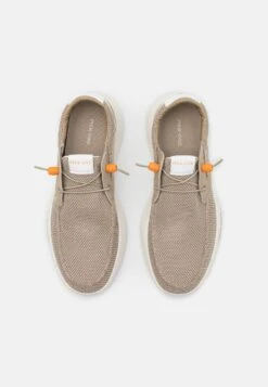 Pier One Sneakers Laag - Beige -Heren Kledingwinkel e1e11fb9800f406ebbfc2036aeac7718