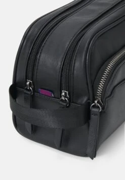 Pier One Toilettas - Black -Heren Kledingwinkel f533c08f73014507a19f0f1471b18552