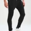 Pier One Biker Jogger - Trainingsbroek - Black 2 Pier One Biker Jogger - Trainingsbroek - Black -Heren Kledingwinkel f631af0b066c4c418b43e4e434136360
